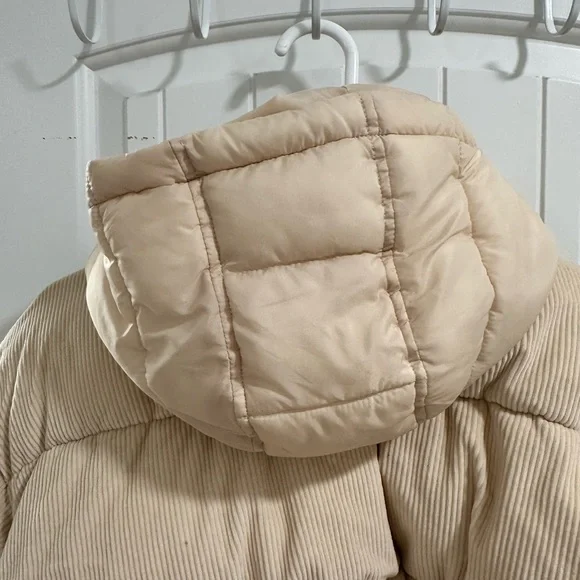 american eagle corduroy puffer - Picture 2 of 5